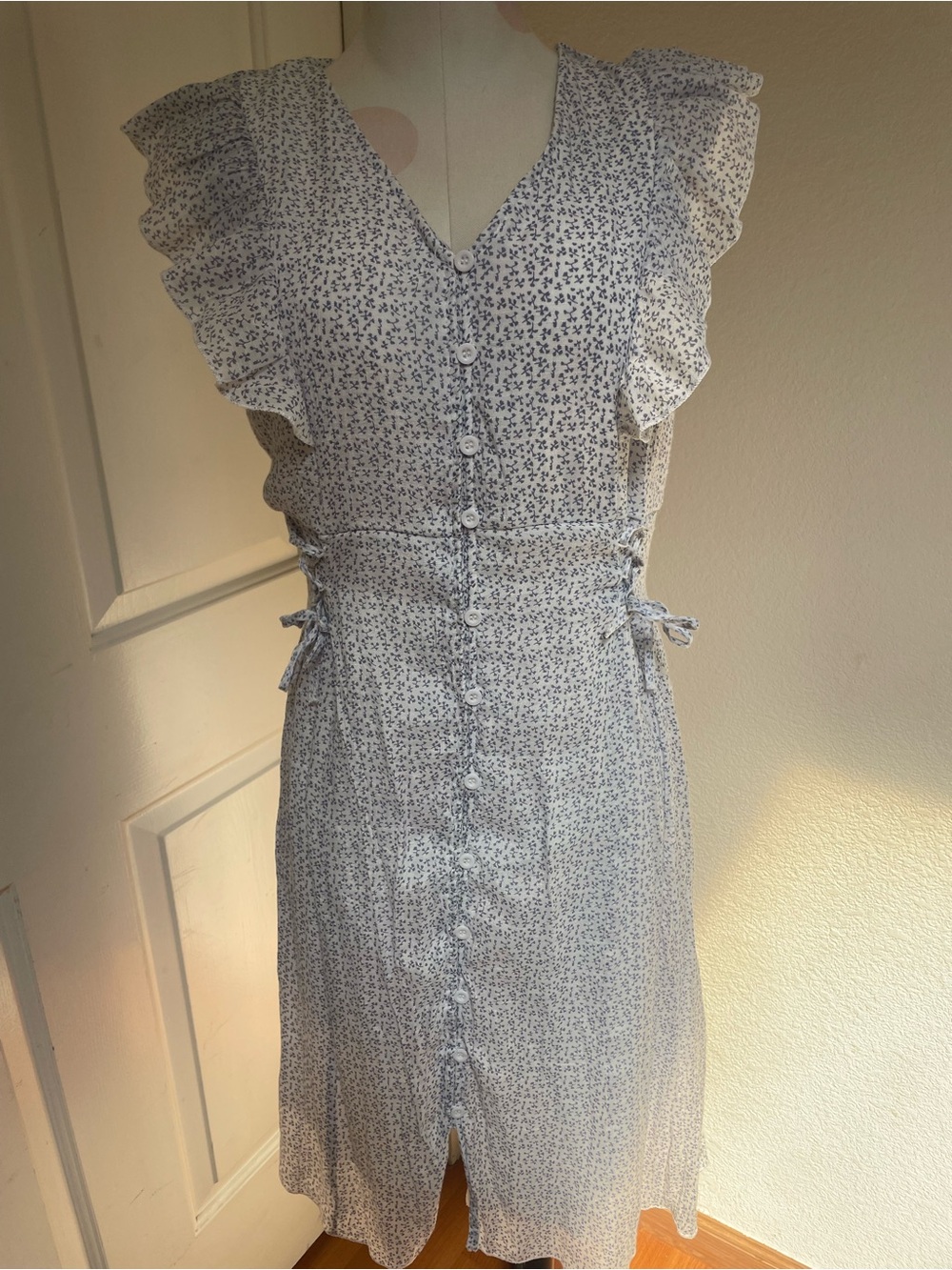 Xhilaration Light Blue Floral Button-Down Midi Dress